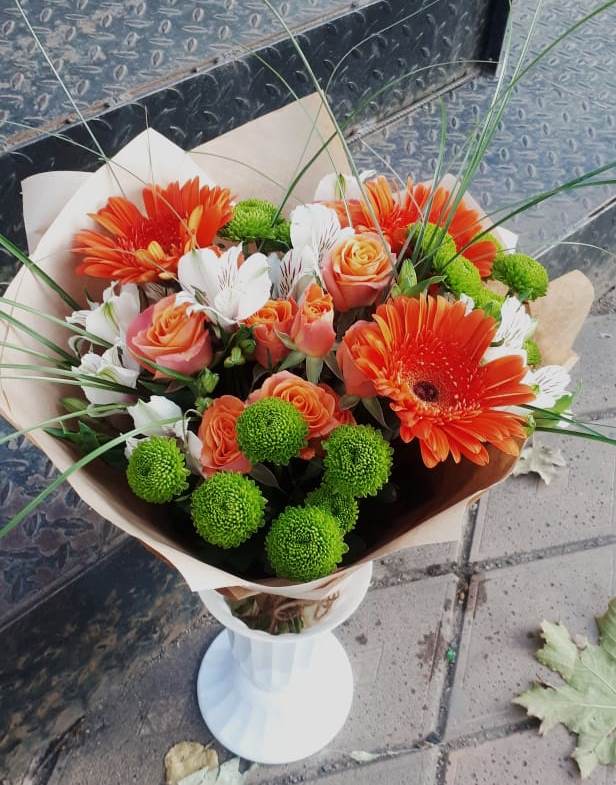 Букет цветов из: Герберы, Хризантемы, Альстромерии и Розы в Пески