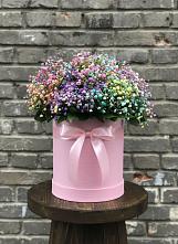 Цветочная композиция из Гипсофила и Розы в шляпной коробке в Пески