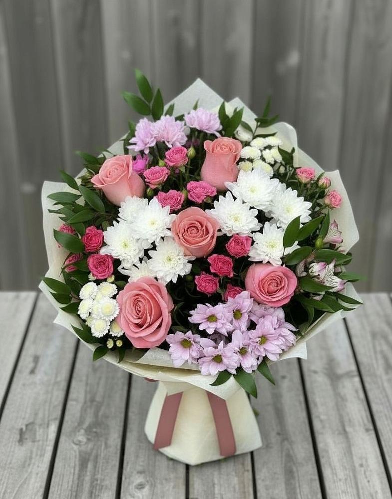 Букет цветов из: Альстромерии, Гвоздики, Розы и Хризантемы в Пески