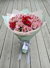 Букет цветов из:  Альстромерии в Пески