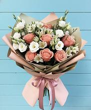 Букет цветов из:  Розы, Альстромерии и Лизиантусы в Пески