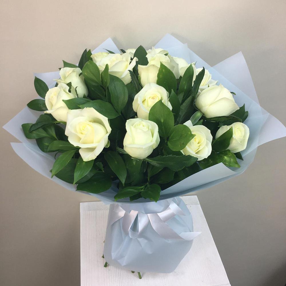 Букет 15 Белых роз Проуд в Пески