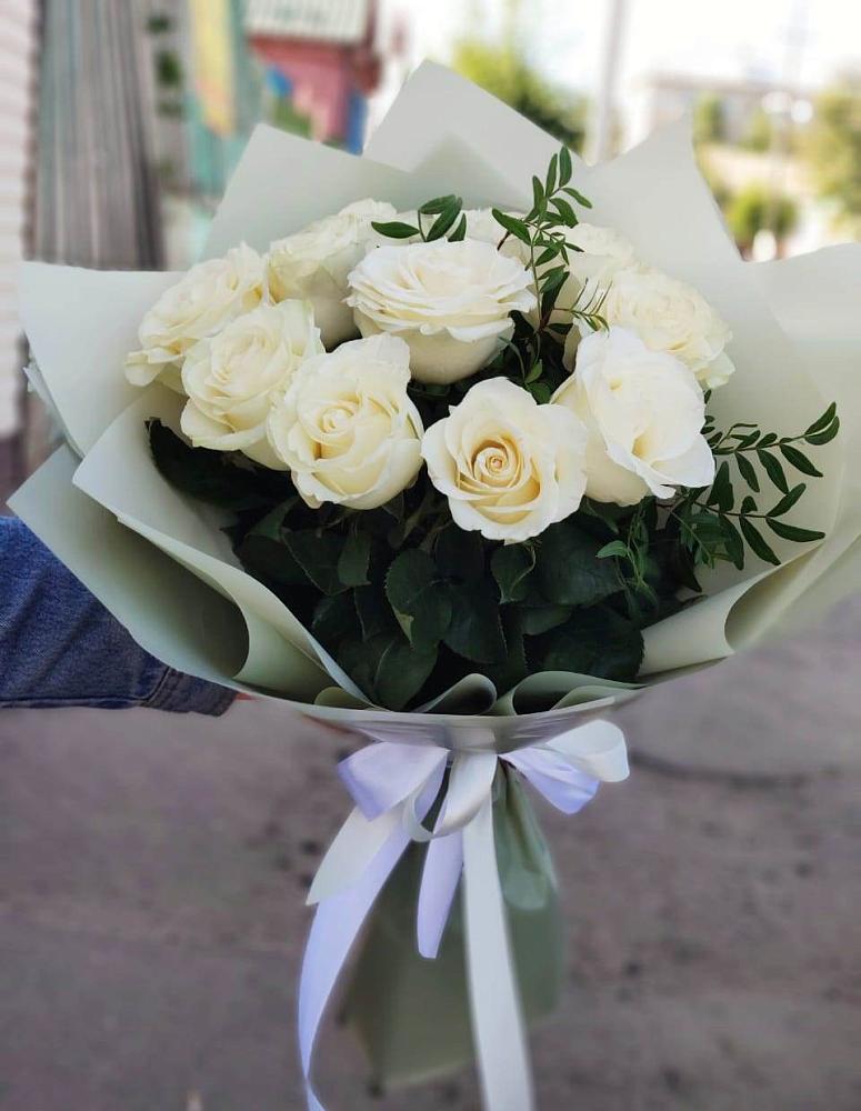 Букет Белые розы Проуд в Пески