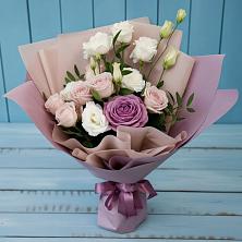 Букет цветов из:  Розы и Лизиантусы в Пески