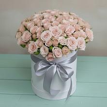 Цветочная композиция из Розы в шляпной коробке #REPLACE_PRED# Пески