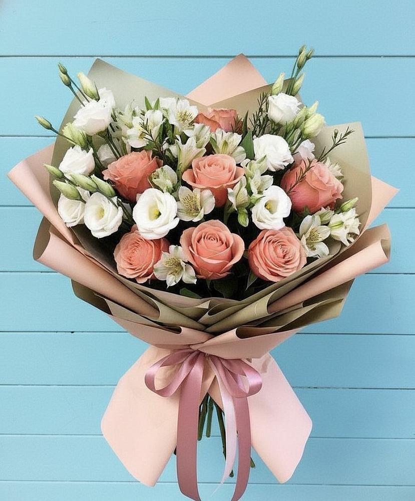 Букет цветов из: Розы, Альстромерии и Лизиантусы в Пески