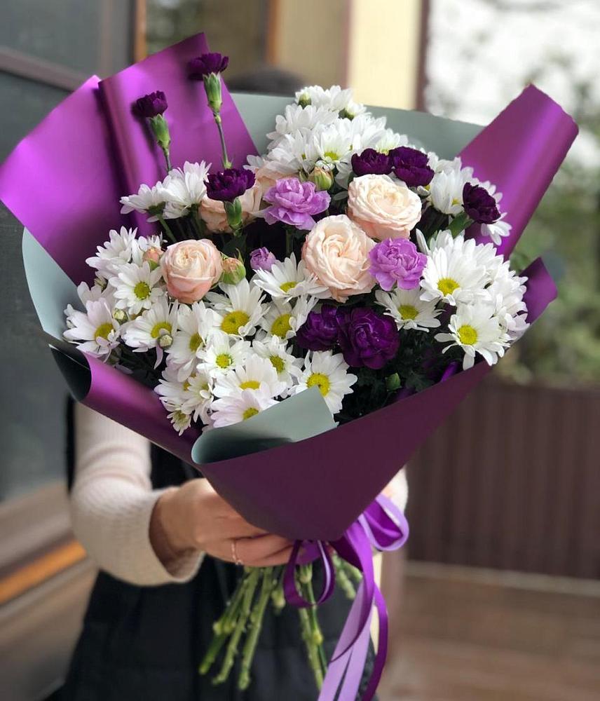 Букет цветов из: Хризантемы, Гвоздики и Розы в Пески