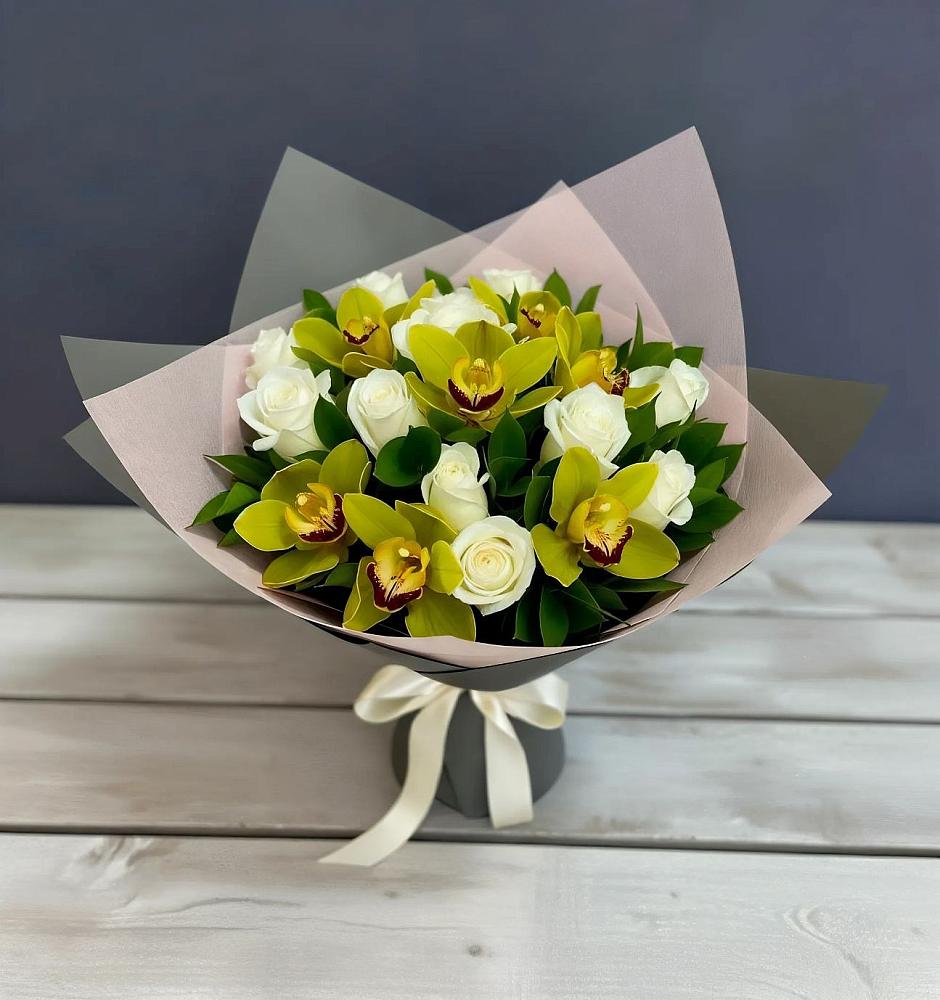 Букет цветов из: Орхидеи и Розы в Пески