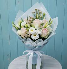 Букет цветов из:  Розы и Лизиантусы в Пески