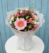 Букет цветов из:  Герберы, Альстромерии и Лизиантусы в Пески