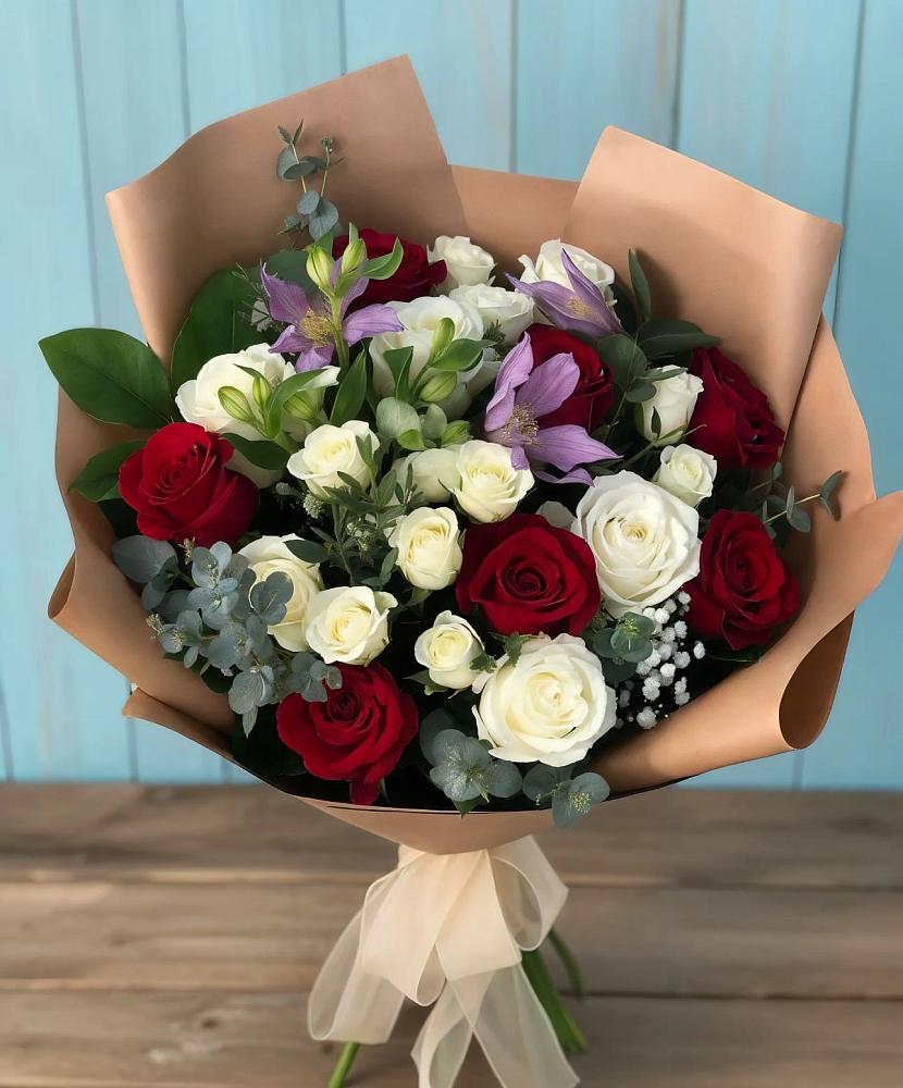 Букет цветов из: Розы и Альстромерии в Пески