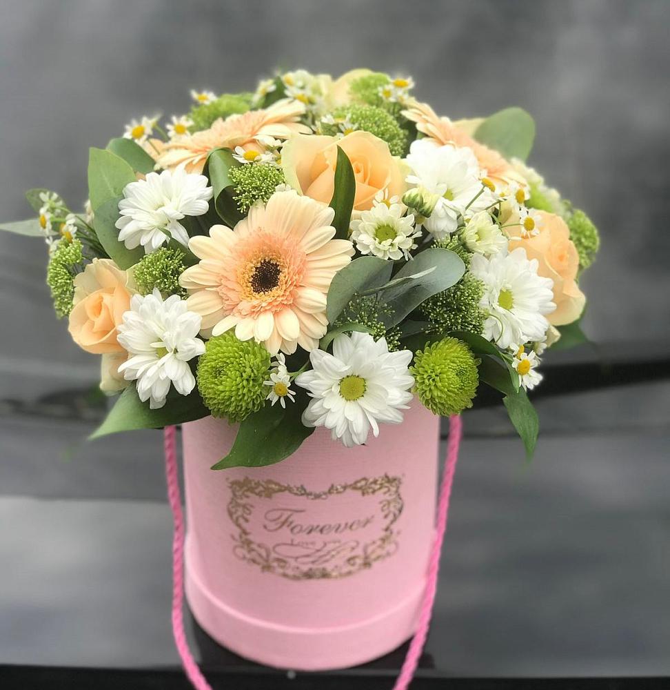 Цветочная композиция из Розы, Герберы и Хризантемы в шляпной коробке в Пески